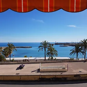 Menton, 2 Pièces Face à La Mer, 2 Minutes à Pied Du Centre-ville. Appartement Menton